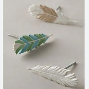 ANTHROPOLOGIE QUAIL FEATHER CERAMIC DRAWER KNOBS SET OF 3 KNOB WHITE BLUE GREEN